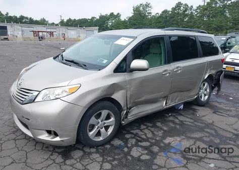 2015 Toyota Sienna Le 8 Passenger from USA, damaged, VIN 5TDKK3DC7FS678405